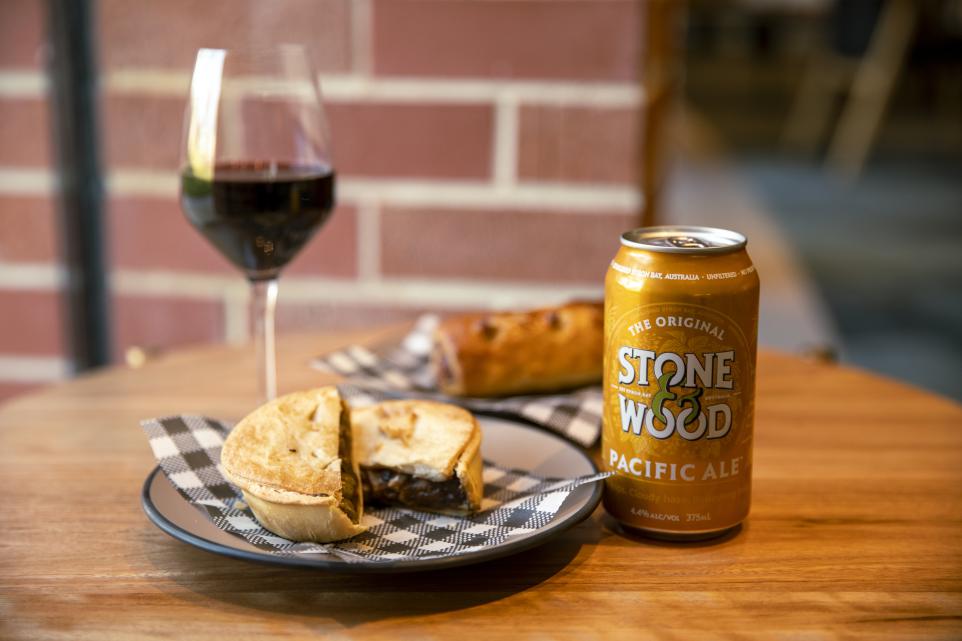pie and drinks